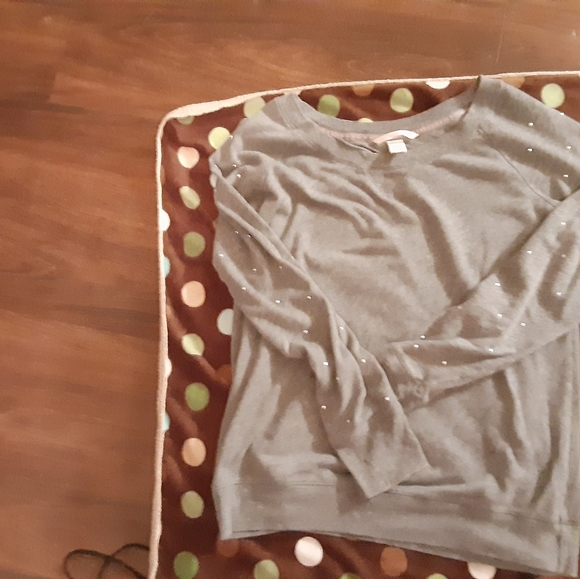 2 long sleeve shirts - Picture 4 of 8